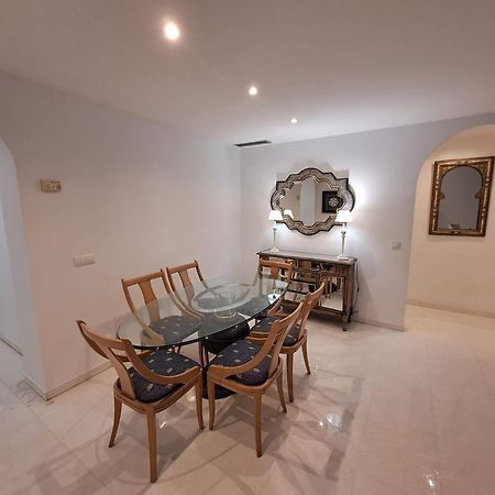 Luminous Apartment In Playas Del Duque , Puerto Banus By Holidays & Home Marbella Luaran gambar
